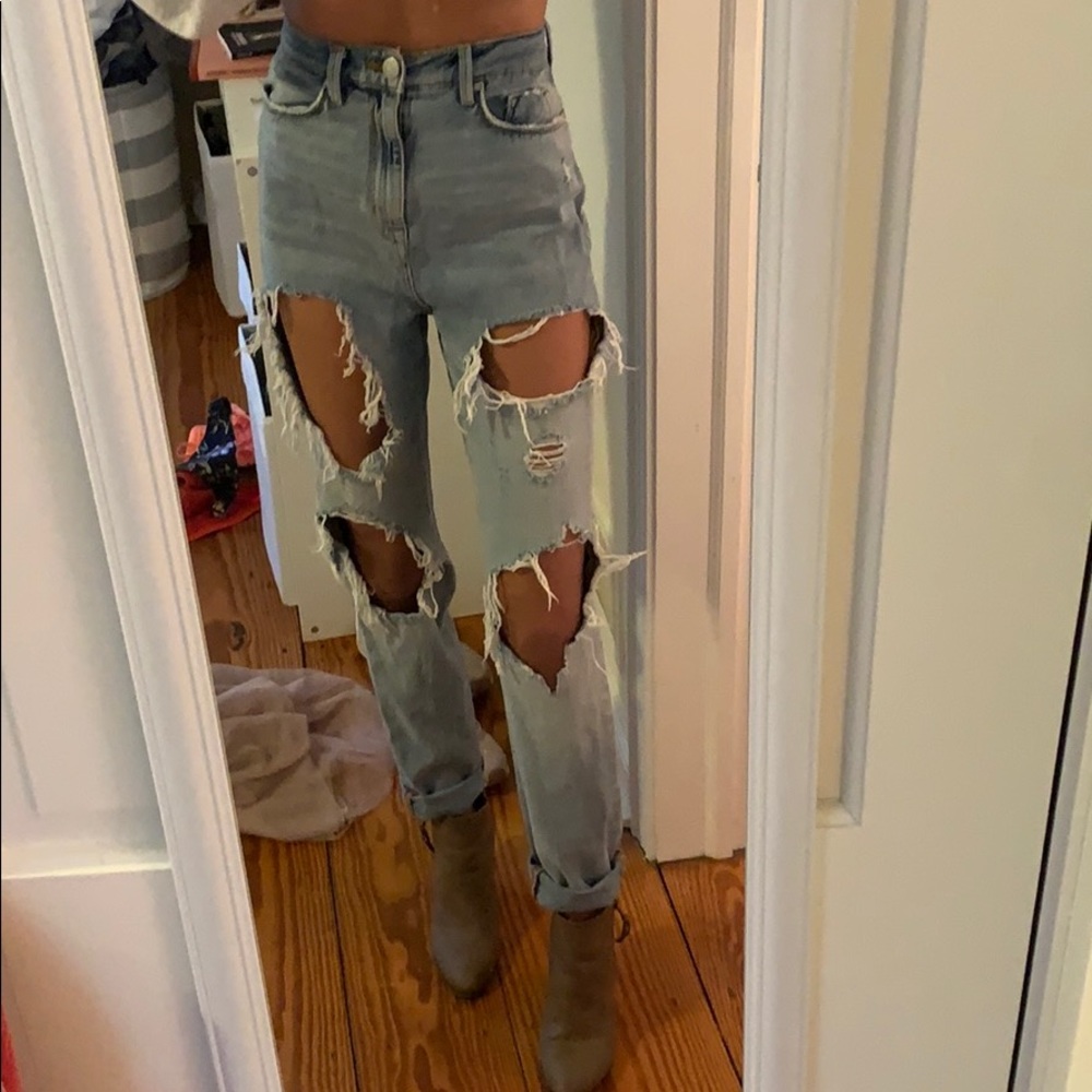 high-waisted ripped mom jean —light wash